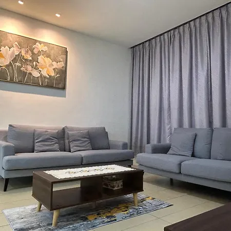 Roxy Apartment Kuching Exterior photo