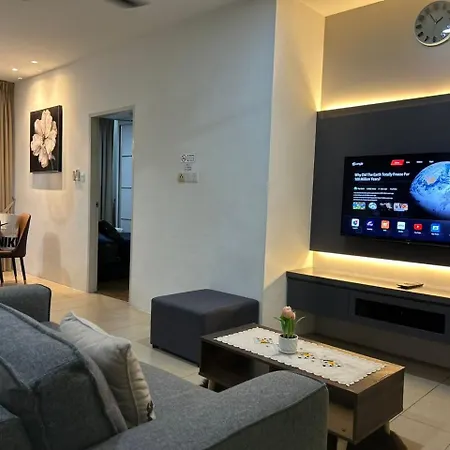Roxy Apartment Kuching Room photo