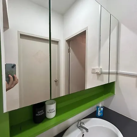 Roxy Apartment Kuching Room photo