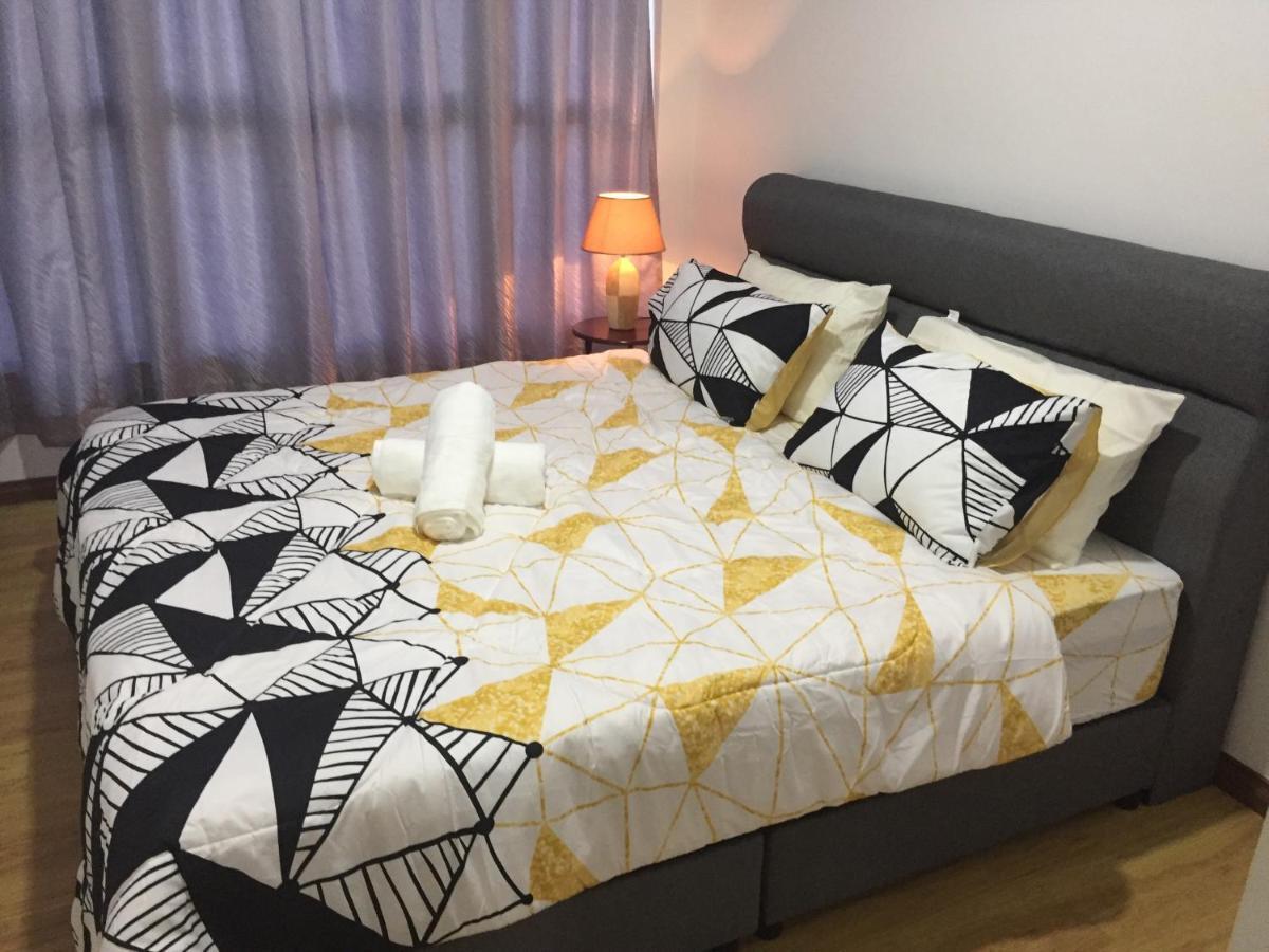 Roxy Apartment *